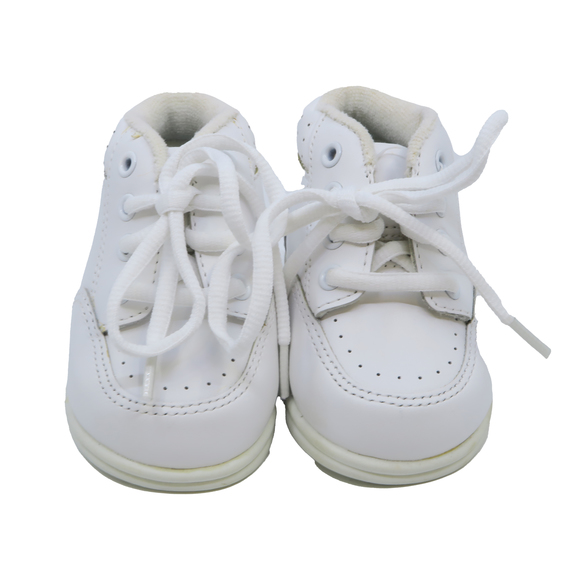Kid Connection Unisex White Shoes size: 2 Infant - Picture 2 of 2